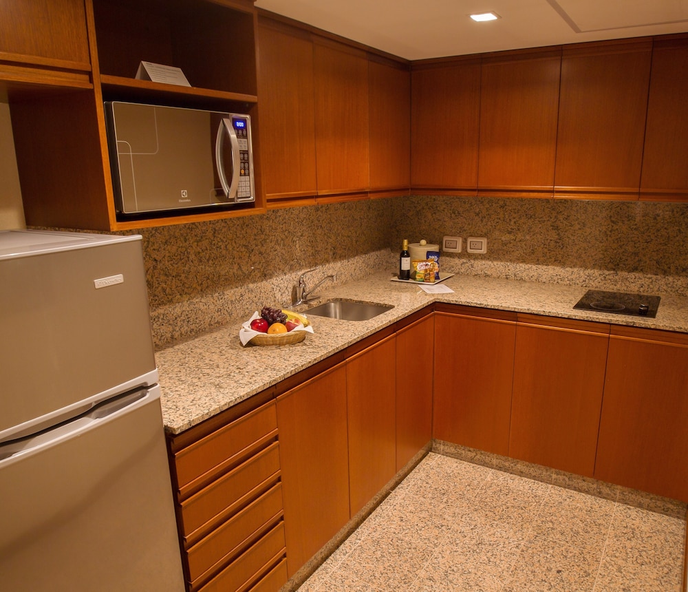 Executive Suite, 2 Double Beds photo 3