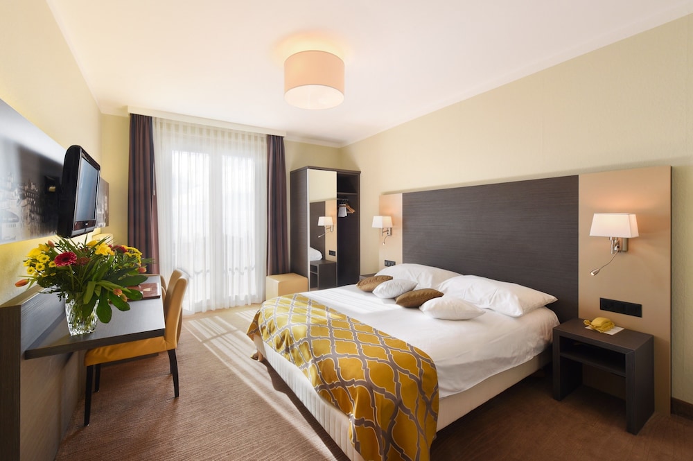 Double Room, Lake View
