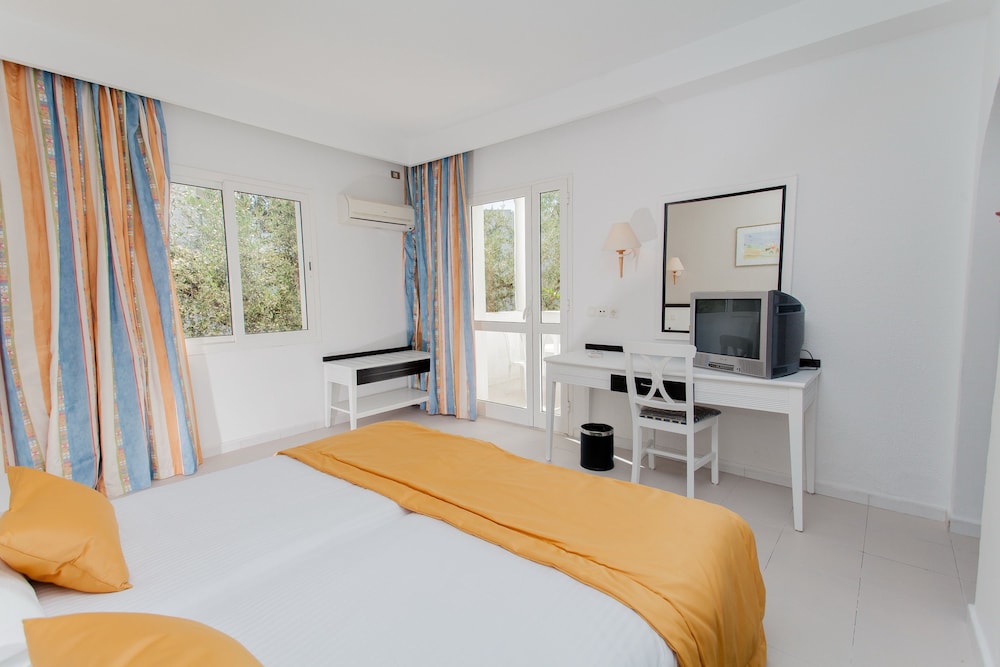 Standard Room - Photo 1