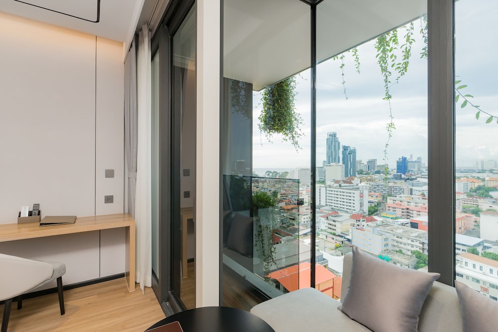 Deluxe Double Room, Ocean View - Photo 2