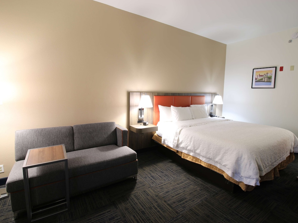 Room, 1 King Bed, Accessible, Non Smoking - Photo 5