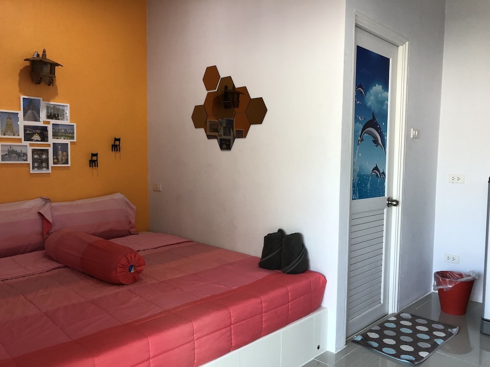 Standard Studio, 1 Queen Bed, Lanai photo 3