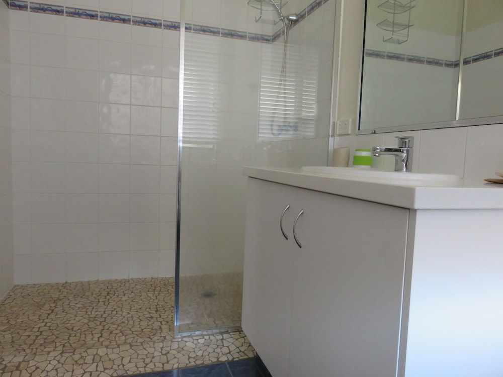 Deluxe Suite, 1 Bedroom, Non Smoking, Kitchen (Queen Deluxe) photo 3
