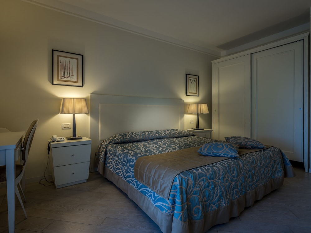 Economy Suite photo 3