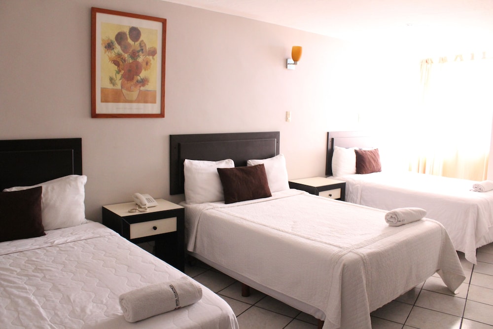 Classic Triple Room, Multiple Beds, Non Smoking photo 1