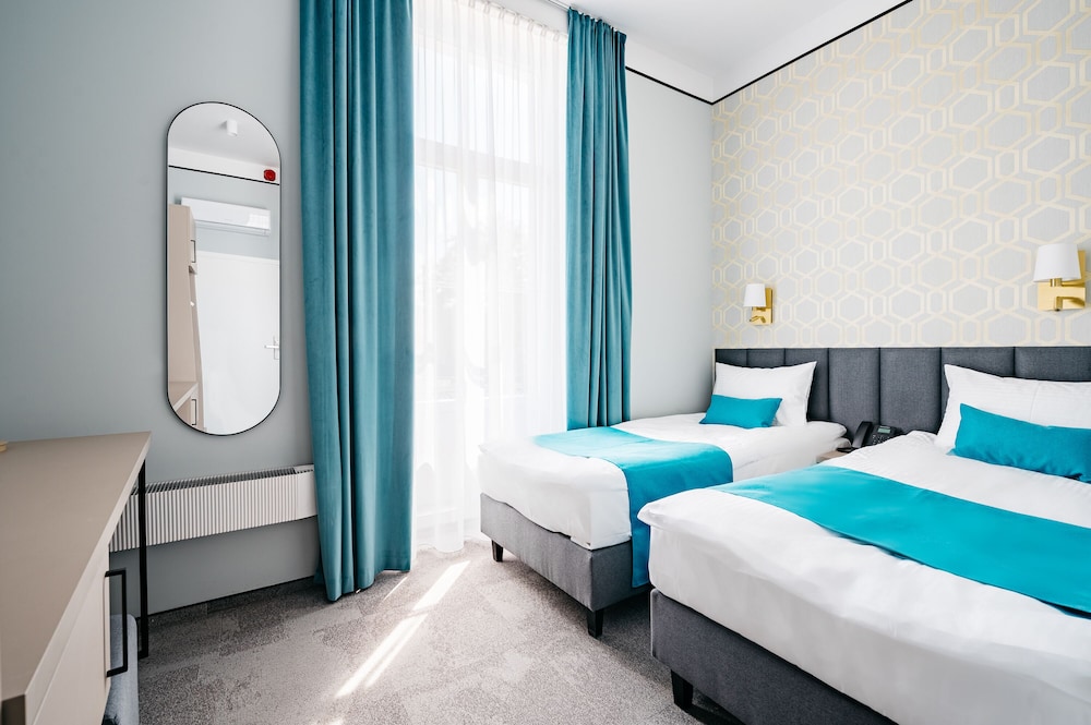 Deluxe Twin Room photo 1