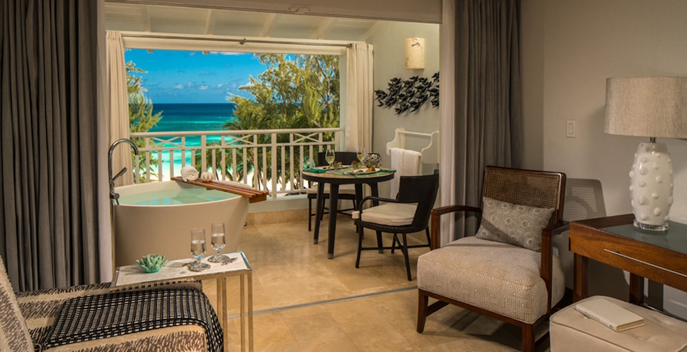 Honeymoon Suite, 1 Bedroom, Garden View (Crystal Lagoon Club Level Luxury) photo 3