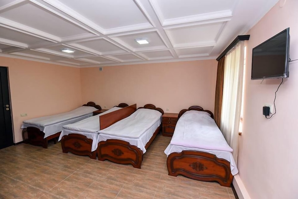 Shared Dormitory, Men Only