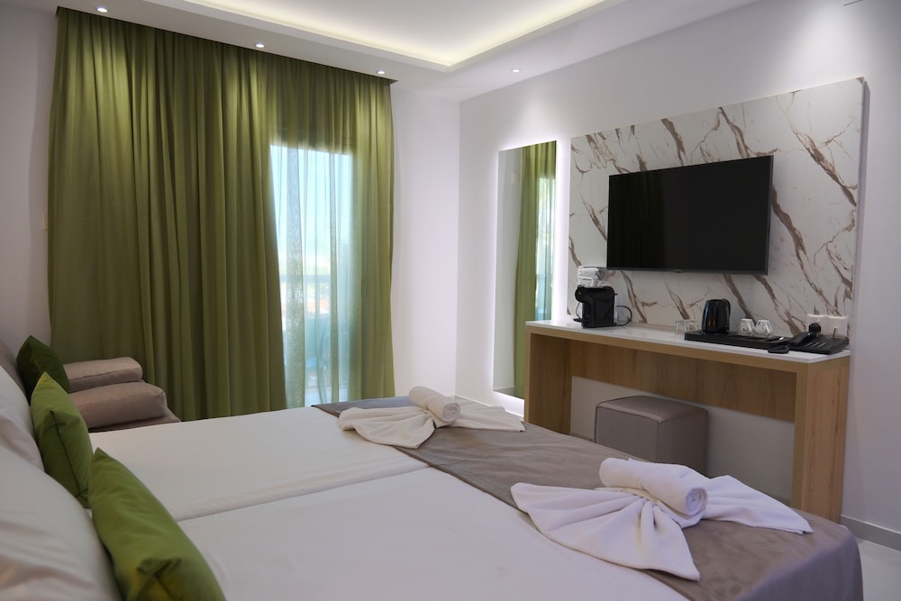 Superior Double or Twin Room - Photo 2