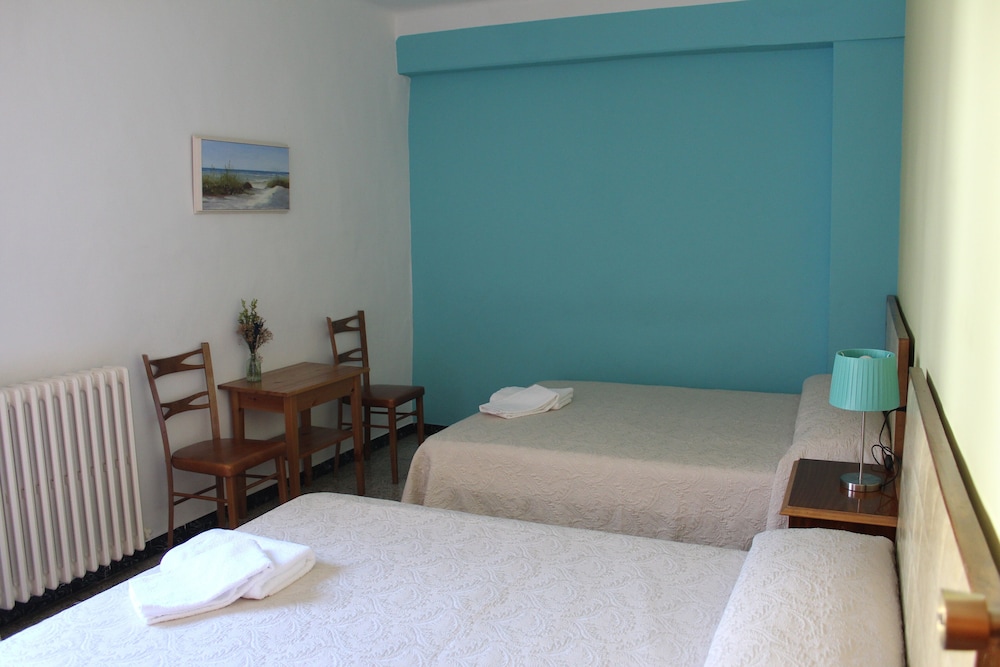 Double Room, Shared Bathroom photo 2