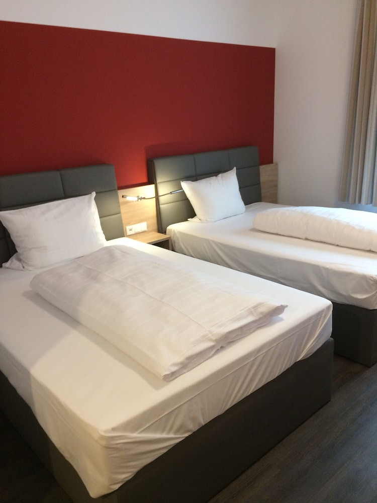 Adesso Hotel Göttingen - betal på ejendommen ved ankomst - Dit automathotel i Göttingen, Billede 12