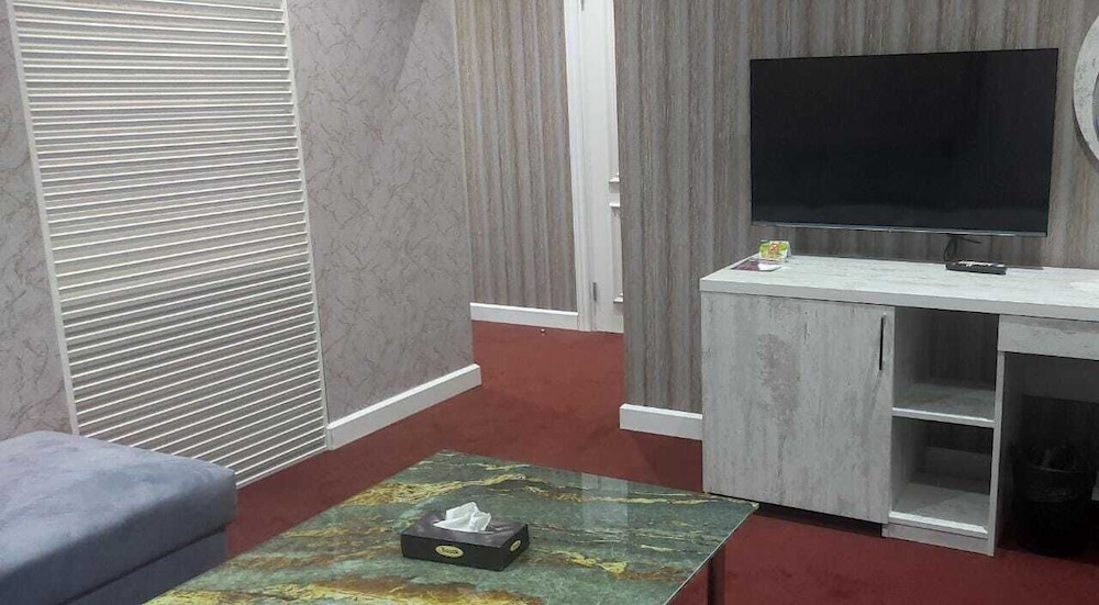 Luxury Suite photo 2