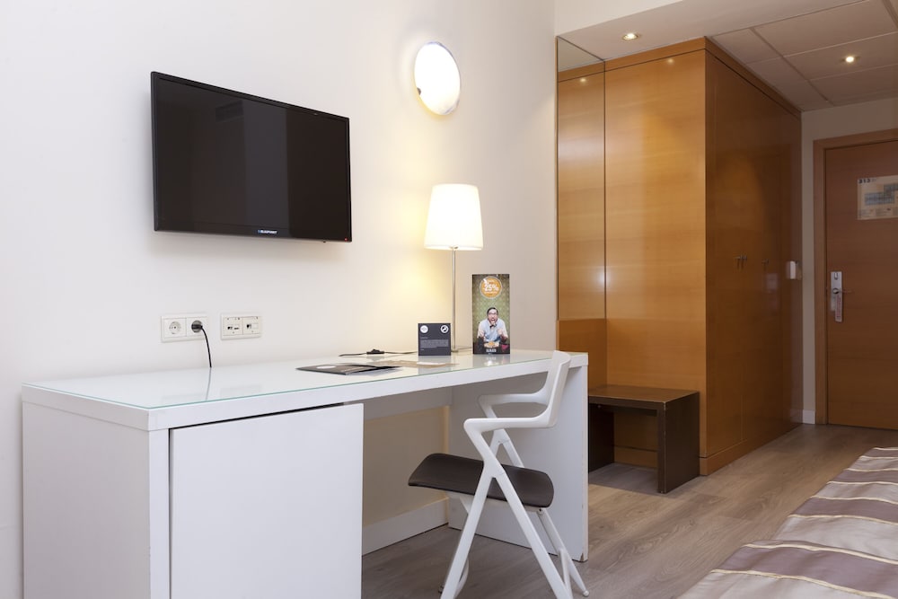 Standard Double Room - Photo 4