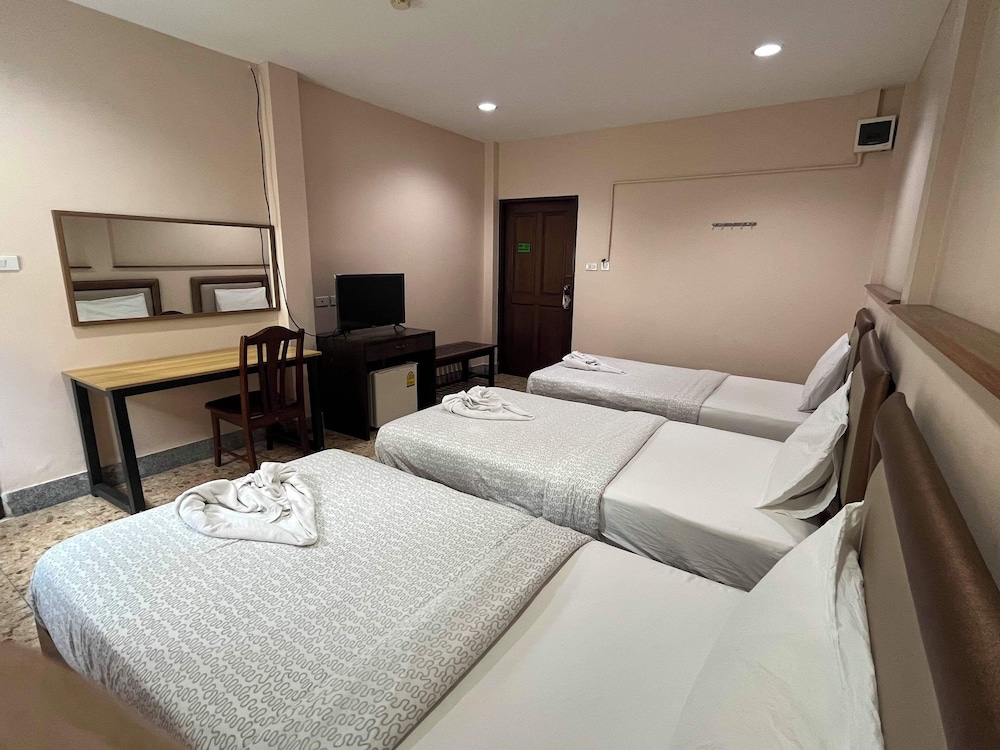 Triple Room, 1 Bedroom, Non Smoking photo 2