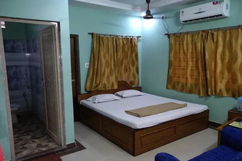 Deluxe Double Room, City View