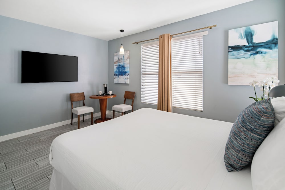 Queen Room - La Flora Building (Self Check-in)