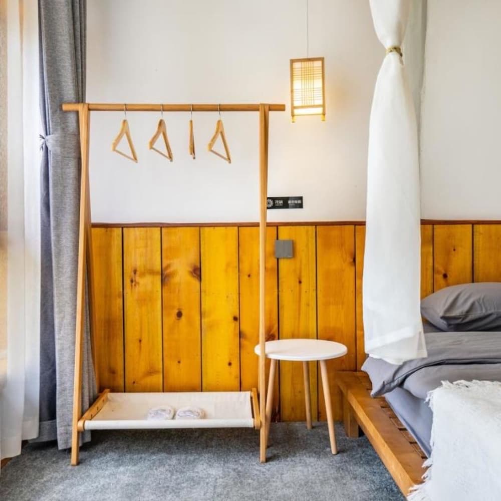 Suite (Mainland Chinese Citizen Only)