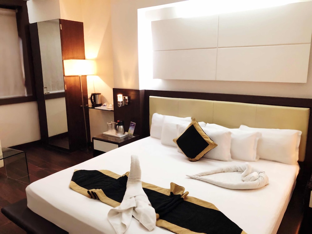 Luxury Room - Photo 22
