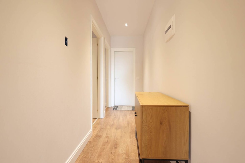 Apartment photo 2