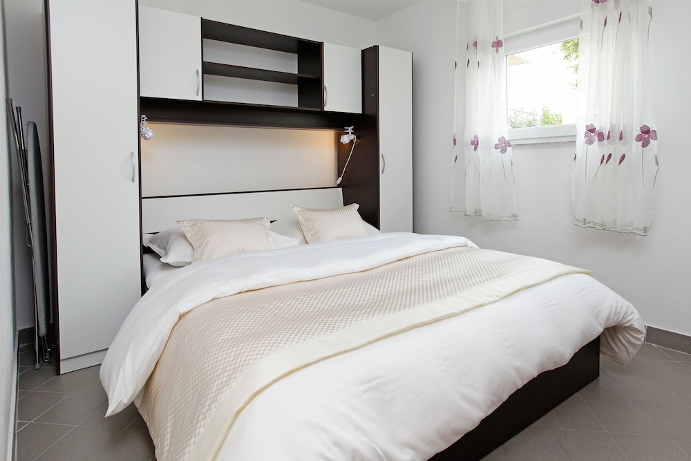 Comfort Apartment, 2 Bedrooms, Garden View, Garden Area