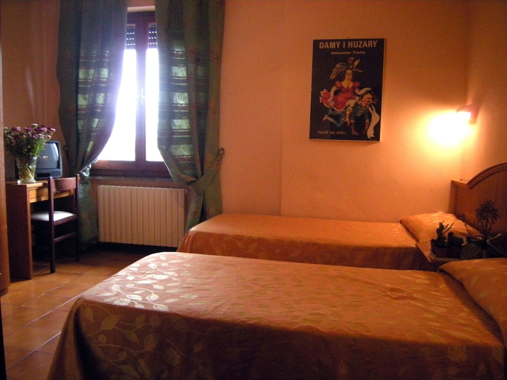 Double Room - Photo 5