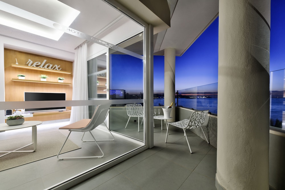Superior Double Room, Beach View