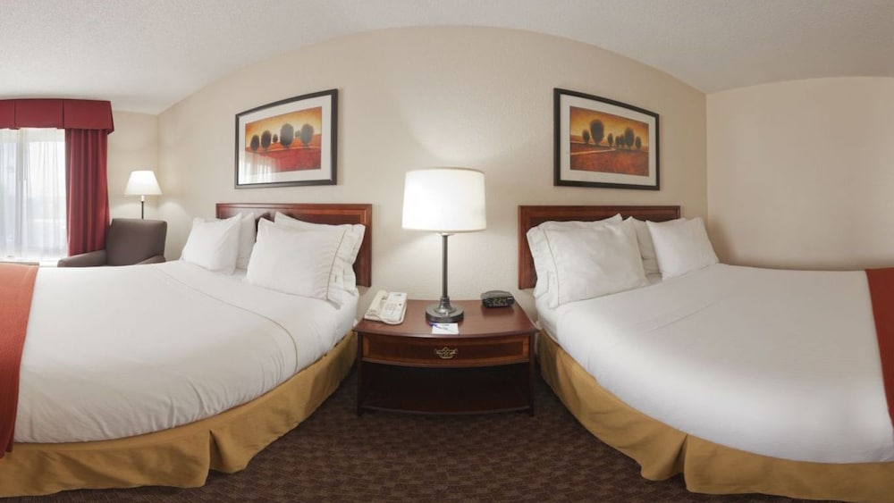 Room, 2 Double Beds, Non Smoking - Photo 1