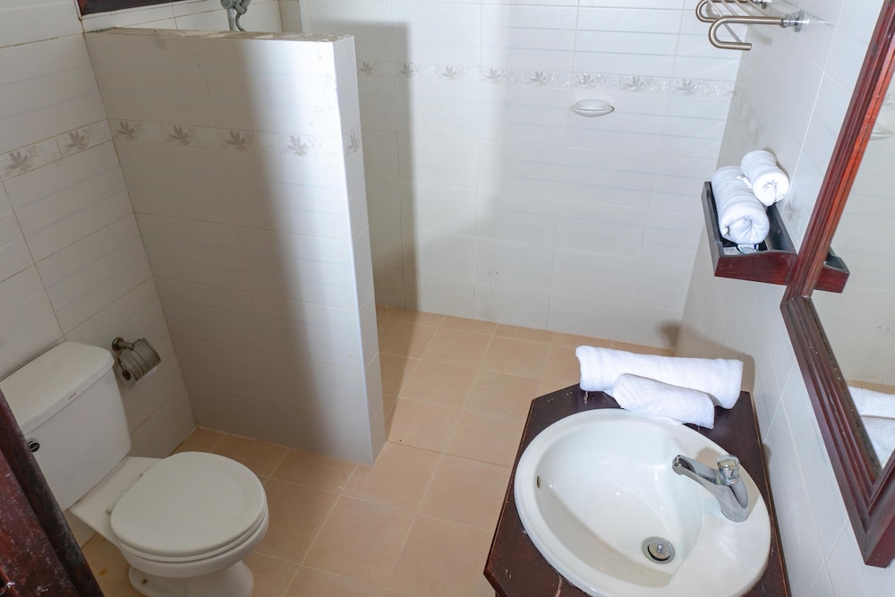 Deluxe Twin Room - Photo 23