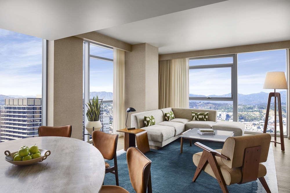 Premium Mountain View Suite