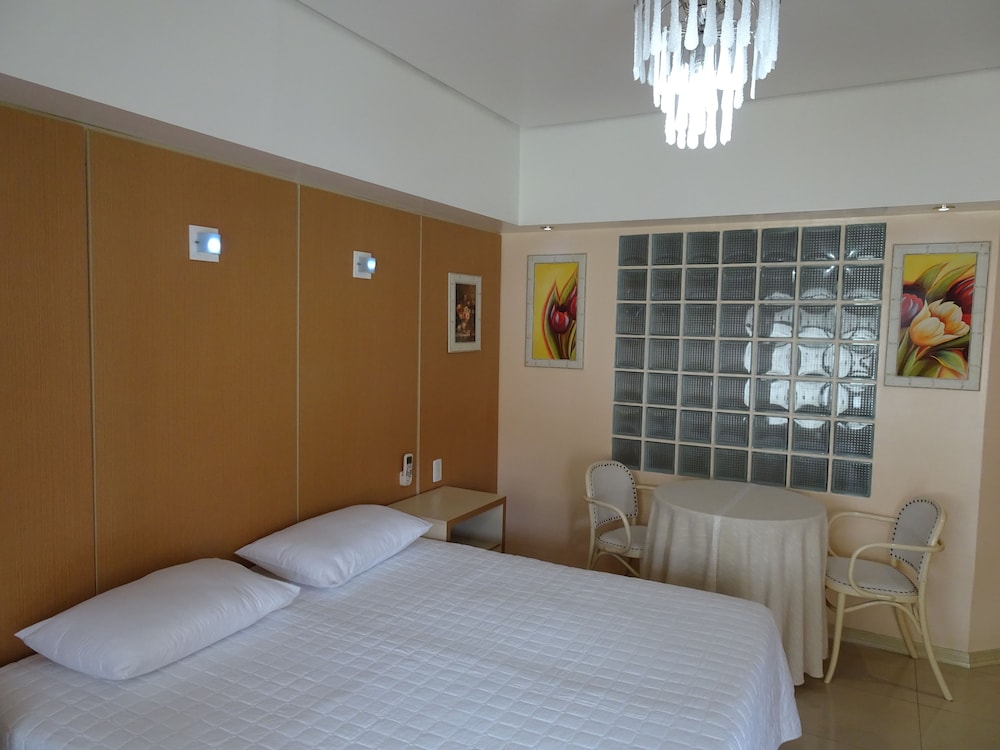 Executive Room, 1 Queen Bed photo 3