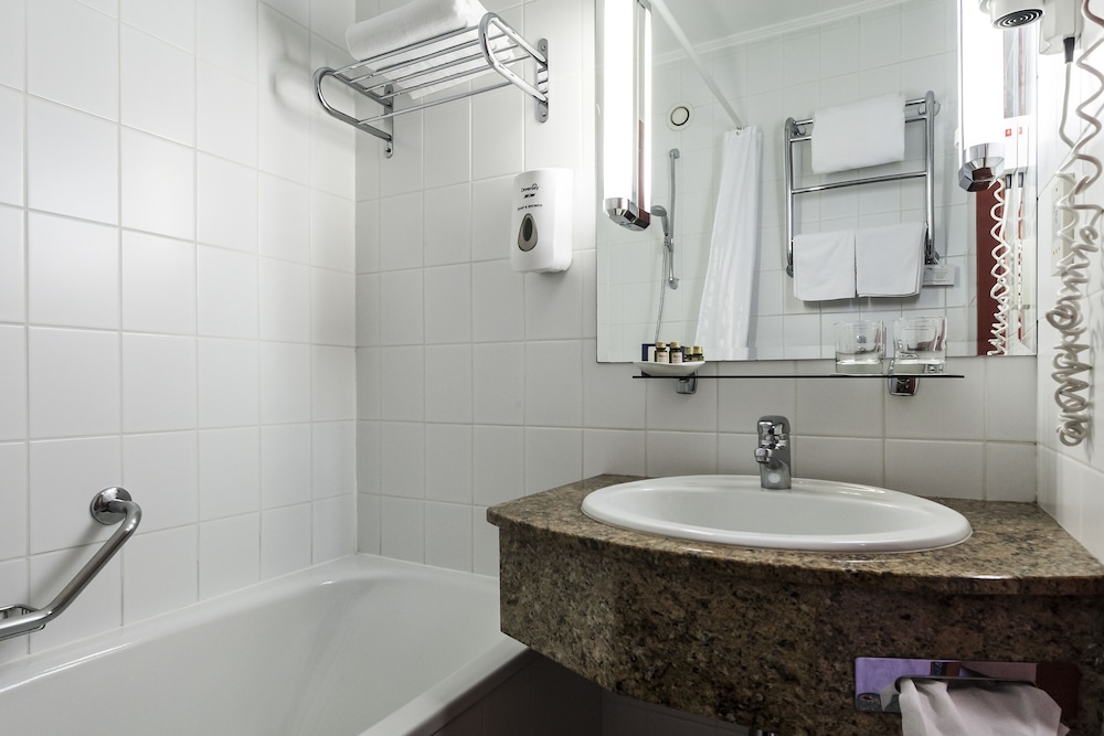 Standard Double Room, City View thumbnail 5