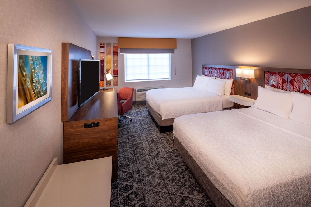 Room, 2 Queen Beds, Accessible (Roll-In Shower) - Photo 1