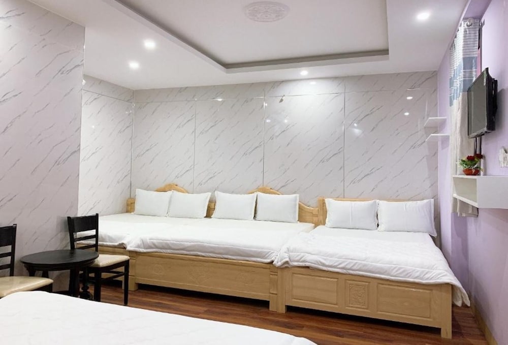 Family Room, Multiple Beds
