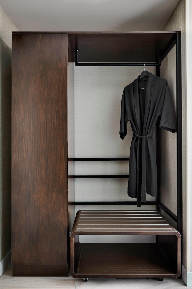 Room, 2 Queen Beds - Photo 3