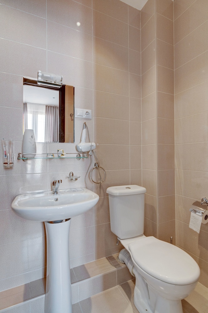 Double Room, Balcony (4th Floor) photo 2