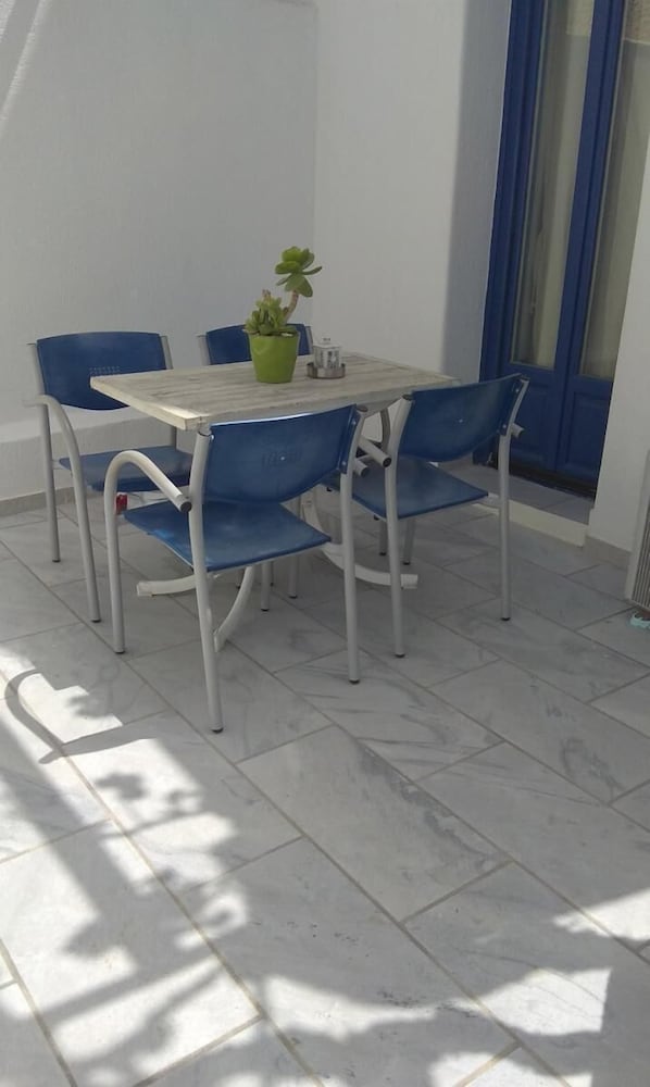 One Bedroom Apartment with Sea View - Photo 18