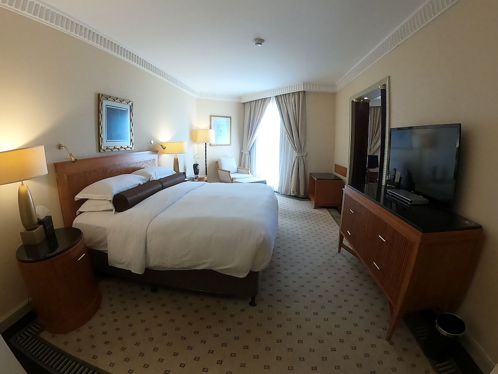 Junior Suite, 1 King Bed, Sea View - Photo 6