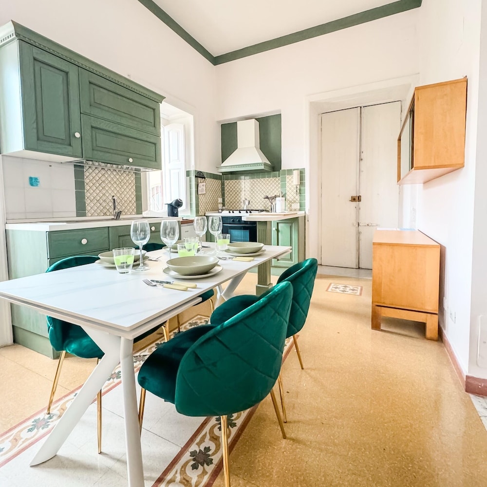 Apartment, 2 Bedrooms, City View