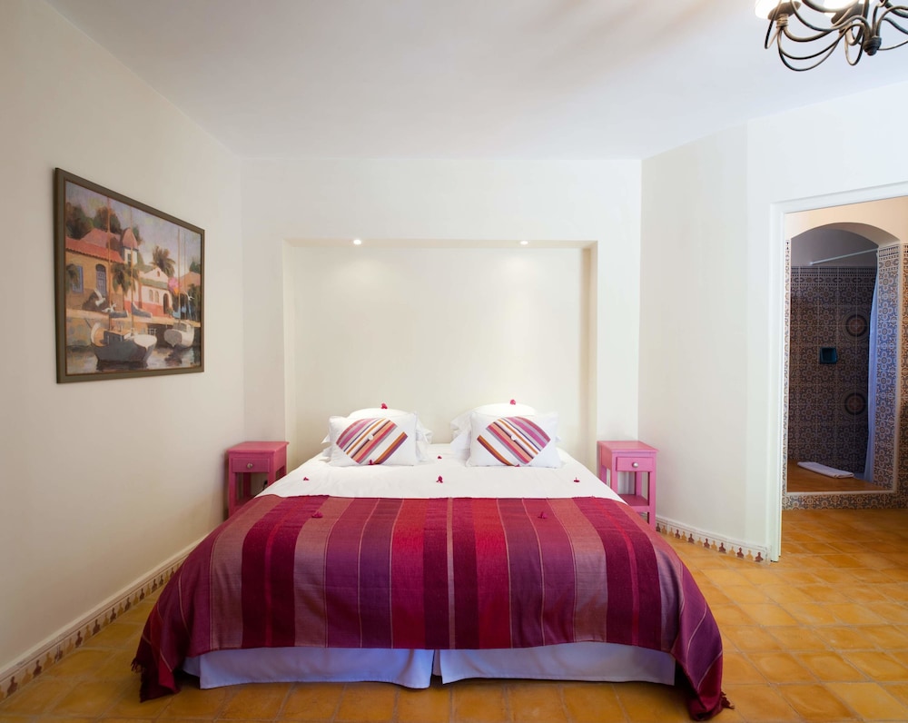 Suite - Photo 7