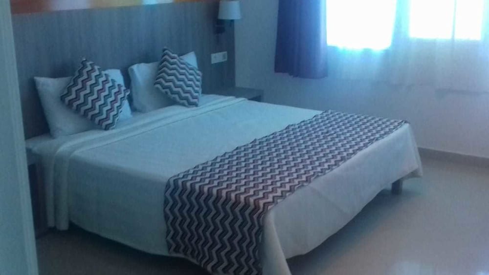 Suite, 2 Bedrooms, Non Smoking photo 2