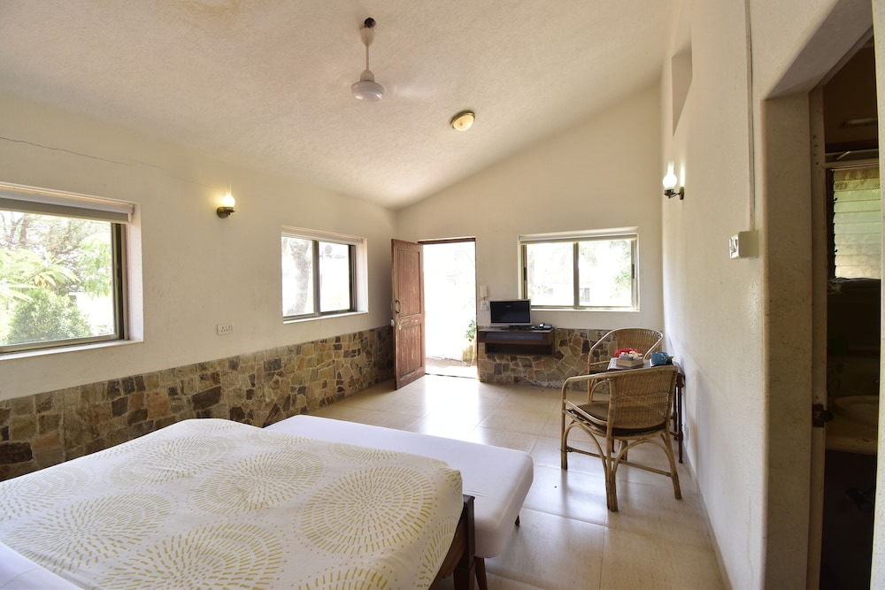 Standard Single Room - Photo 5