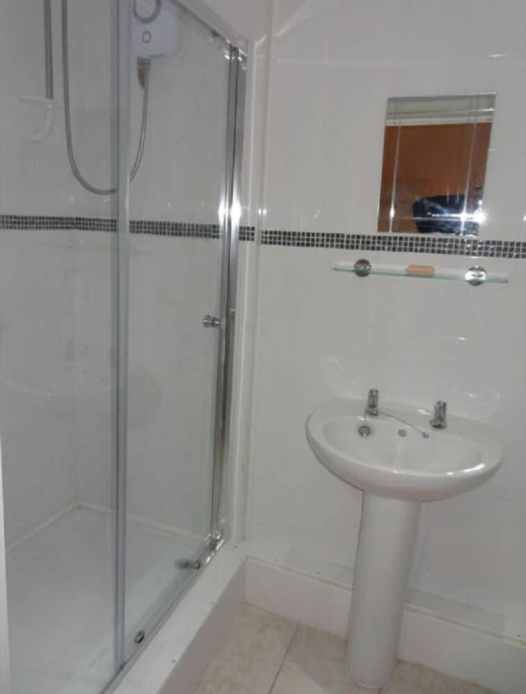 Single Room (Shower) photo 2