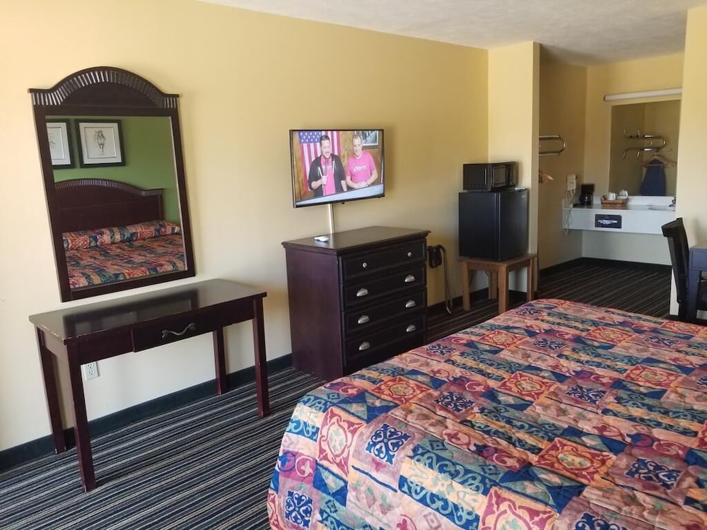 1 King Bed, Accessible, Non Smoking photo 1