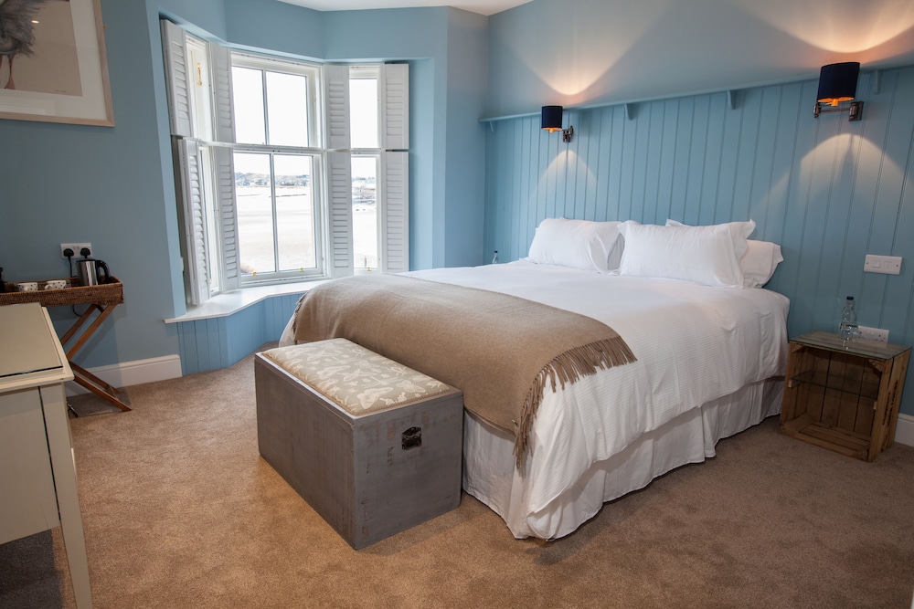 Deluxe Double or Twin Room photo 3