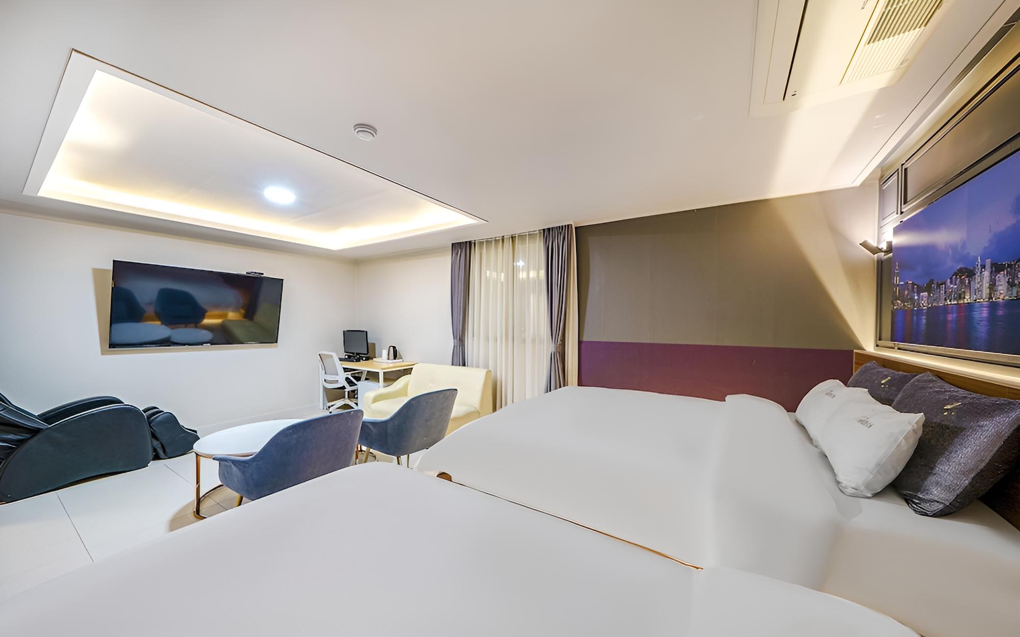 Room (Special room (with styler massage cha) - Photo 11