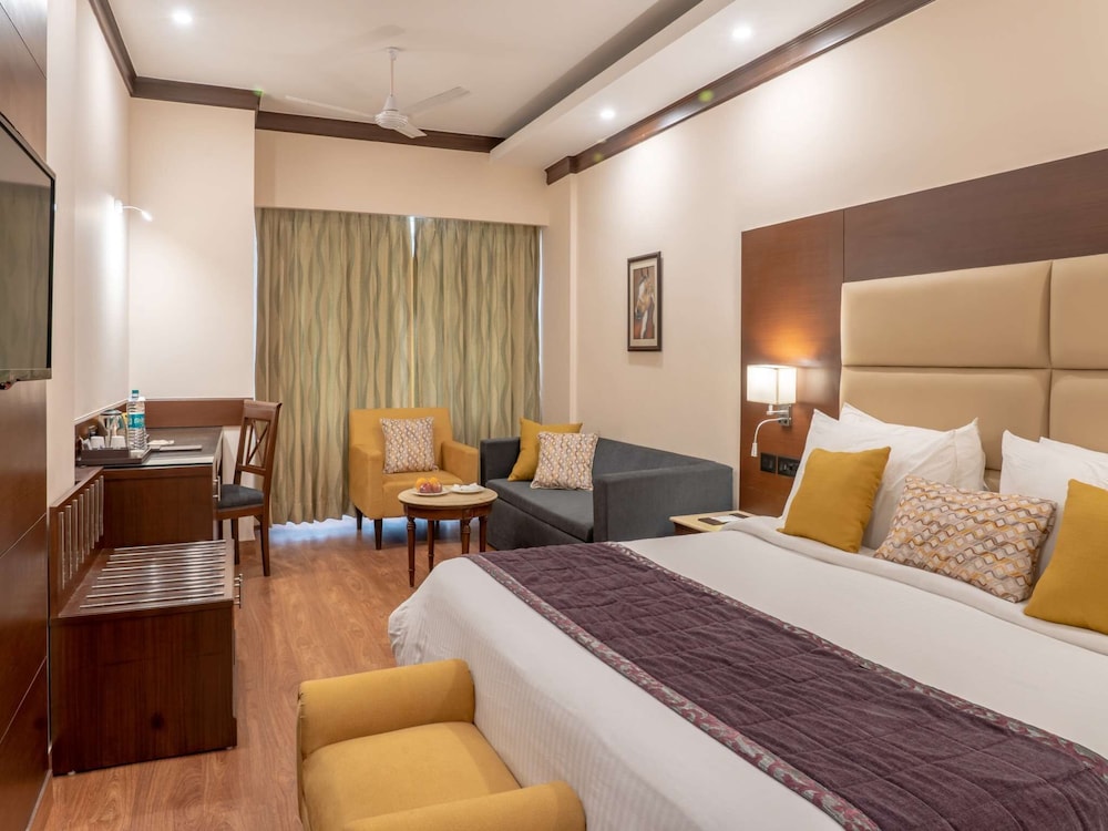 Deluxe Room, Multiple Beds, Valley View - Photo 1