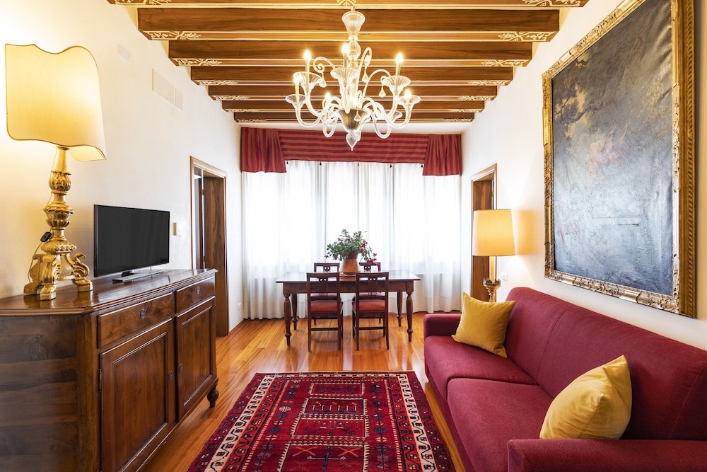 Suite, 2 Bedrooms, Canal View photo 1