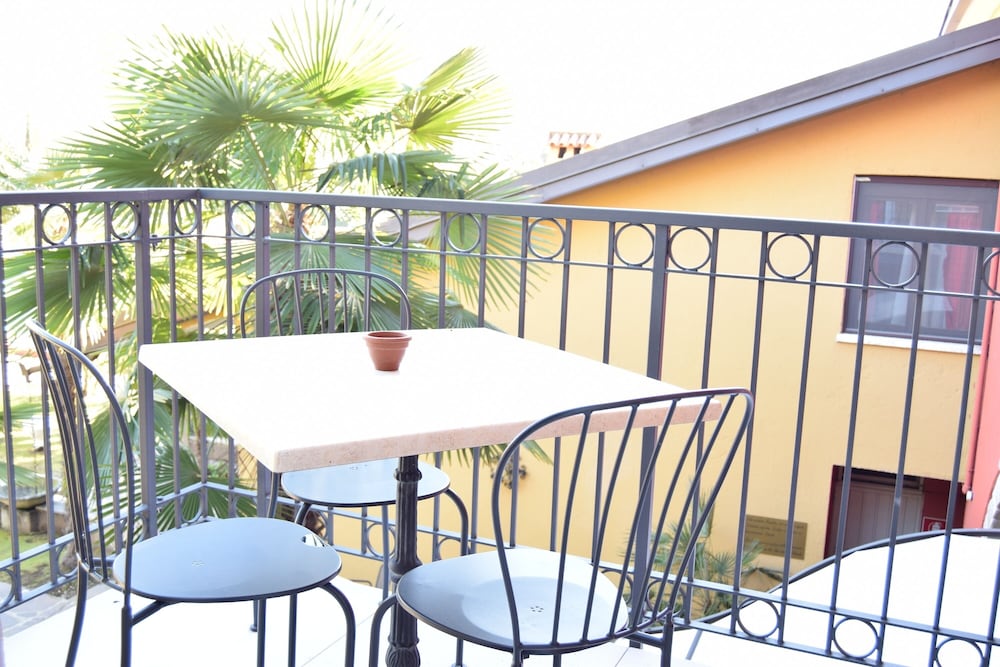 Grand Condo, 2 Bedrooms, Balcony, Garden View