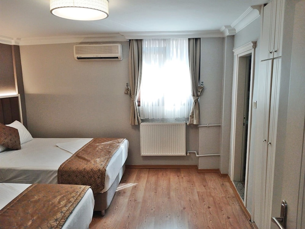 Standard Triple Room photo 3