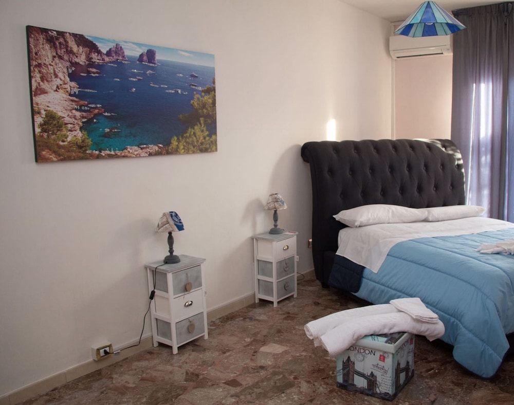 Superior Double Room, Shared Bathroom photo 1